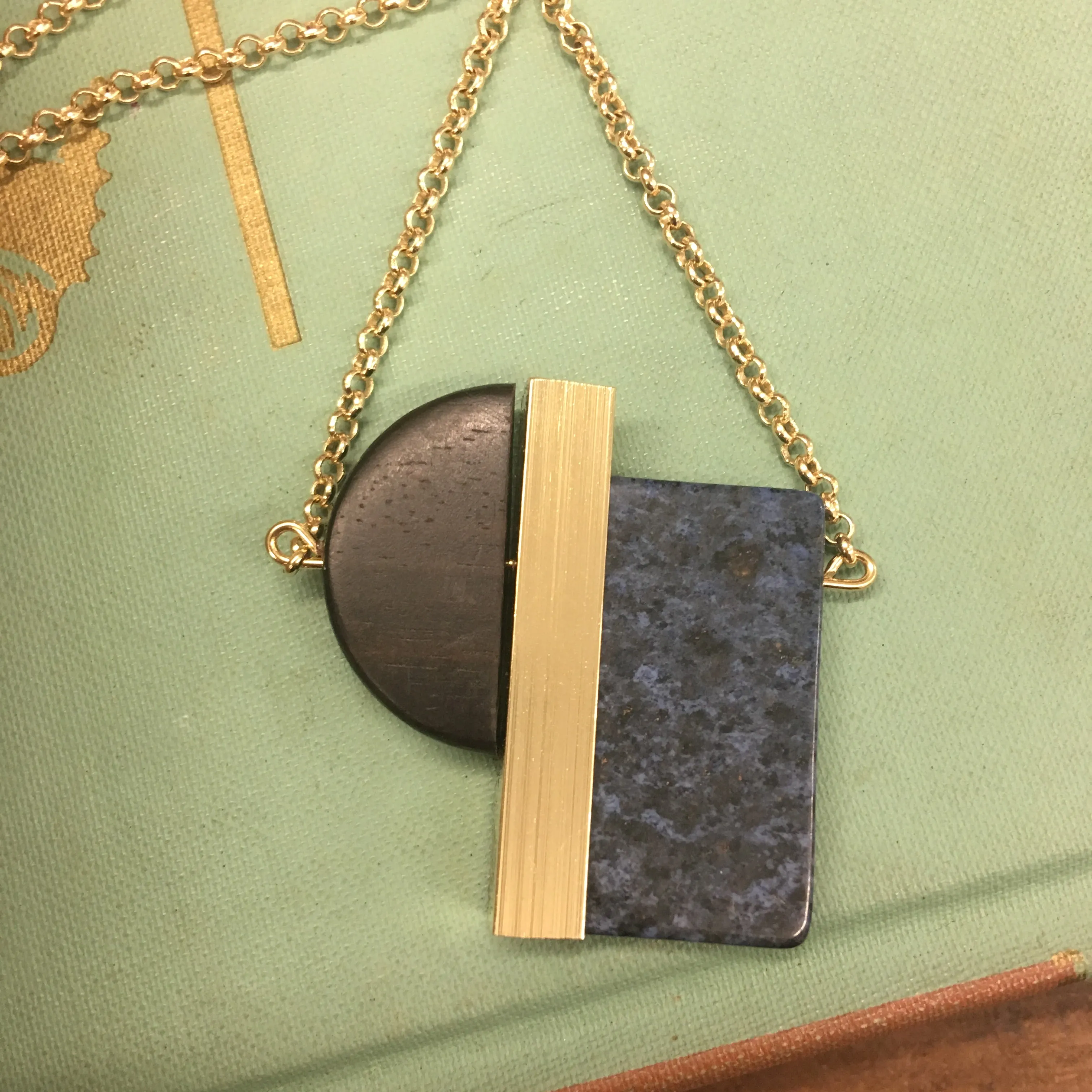 Blaue Necklace by SewaSong