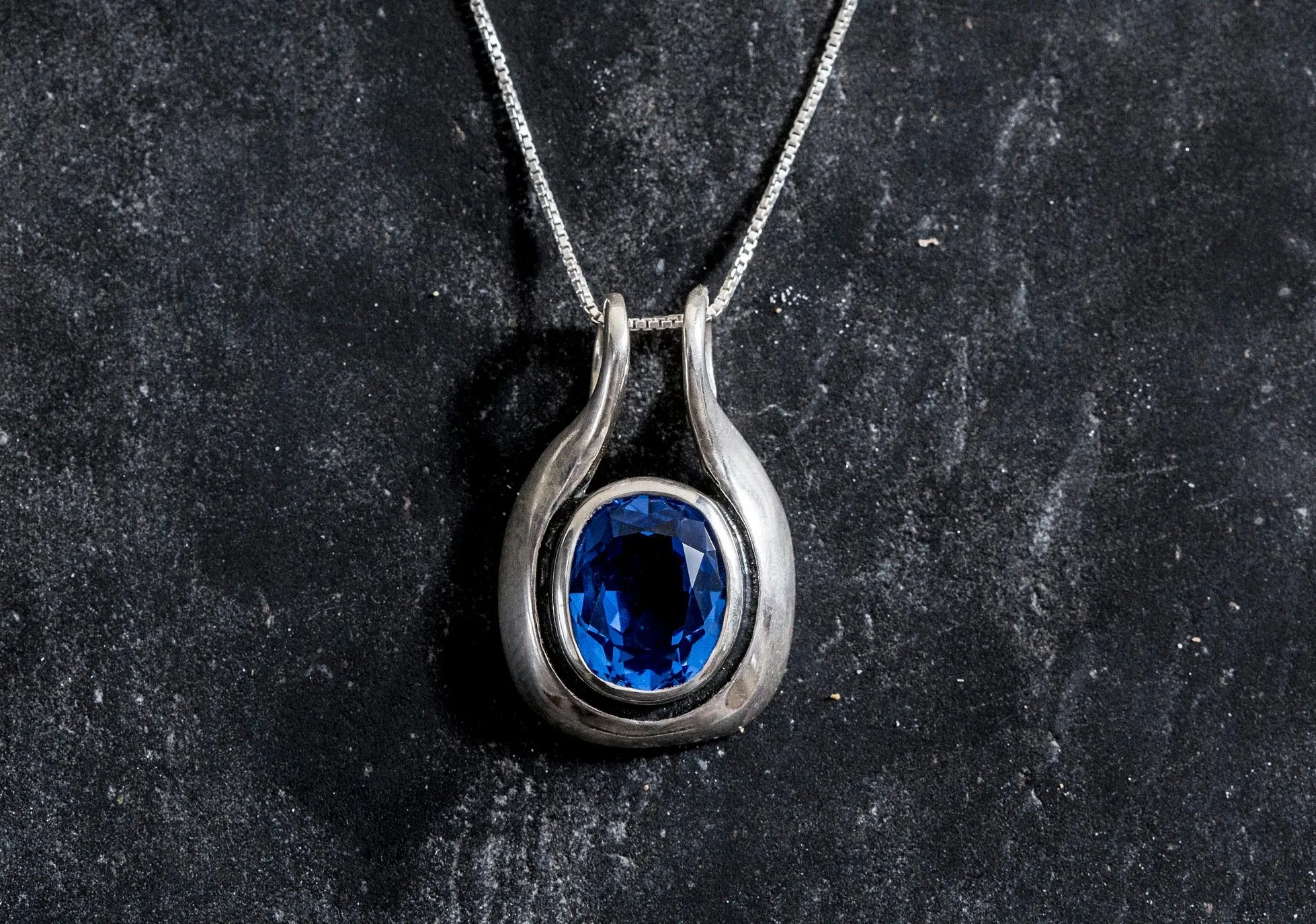 Blue Sapphire Pendant - Vintage Sapphire Necklace - Satatement Sapphire Necklace