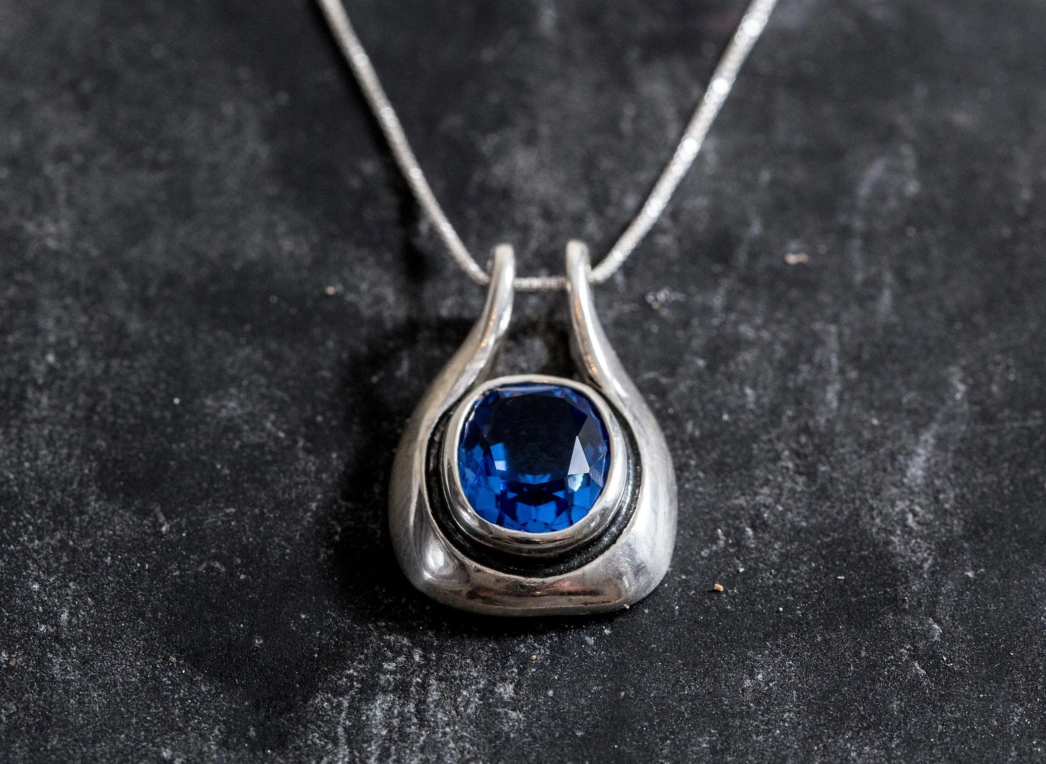 Blue Sapphire Pendant - Vintage Sapphire Necklace - Satatement Sapphire Necklace