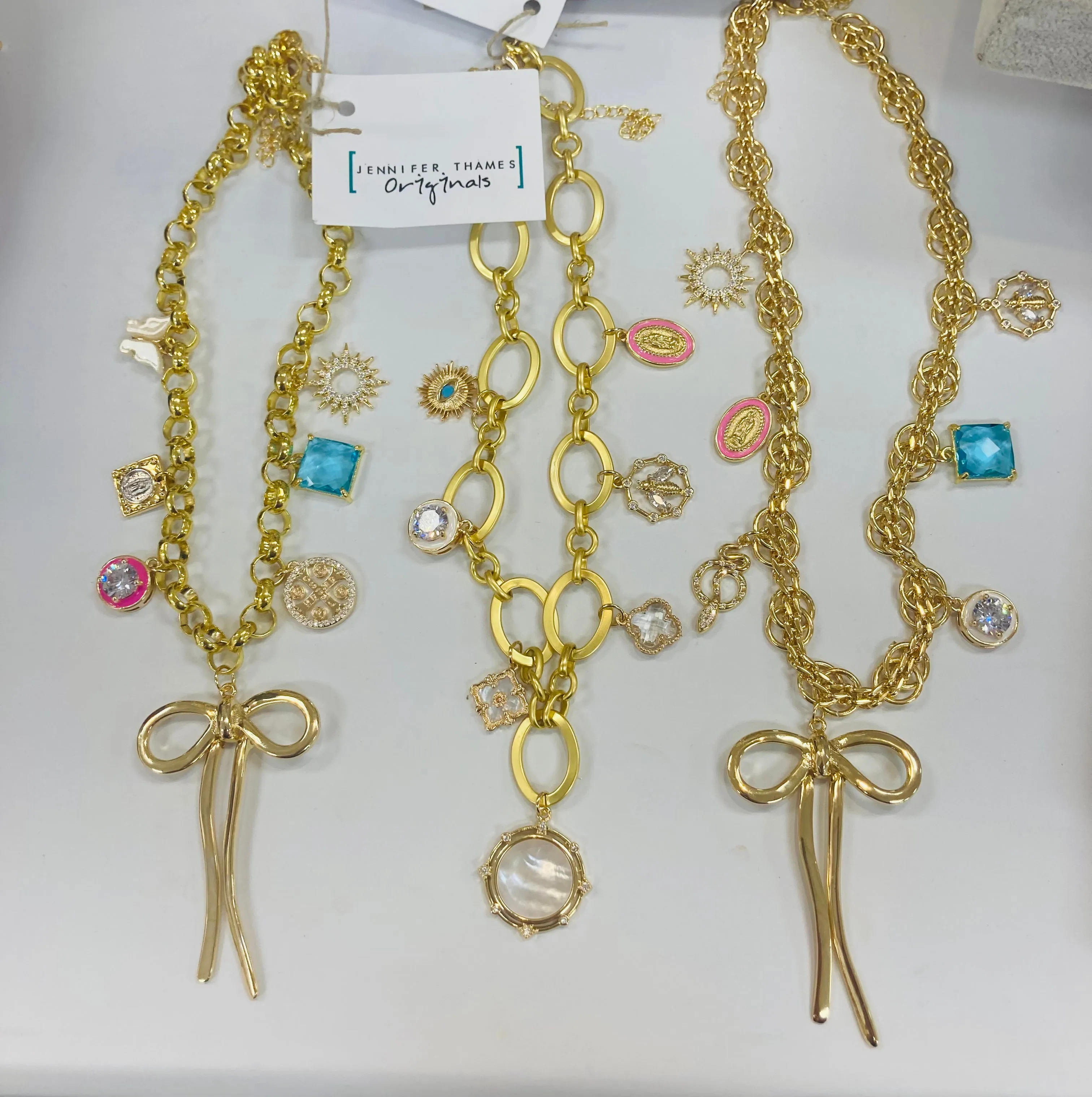 Bow charm necklace’s