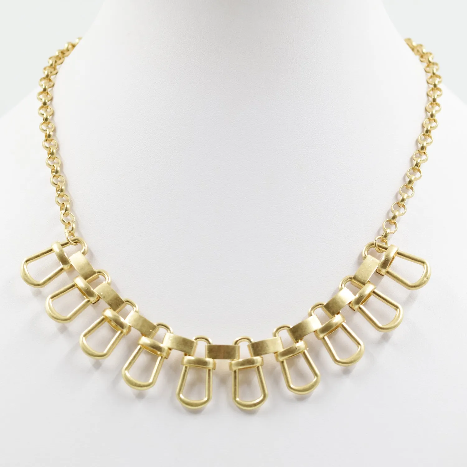 Contemporary chain collar style necklace