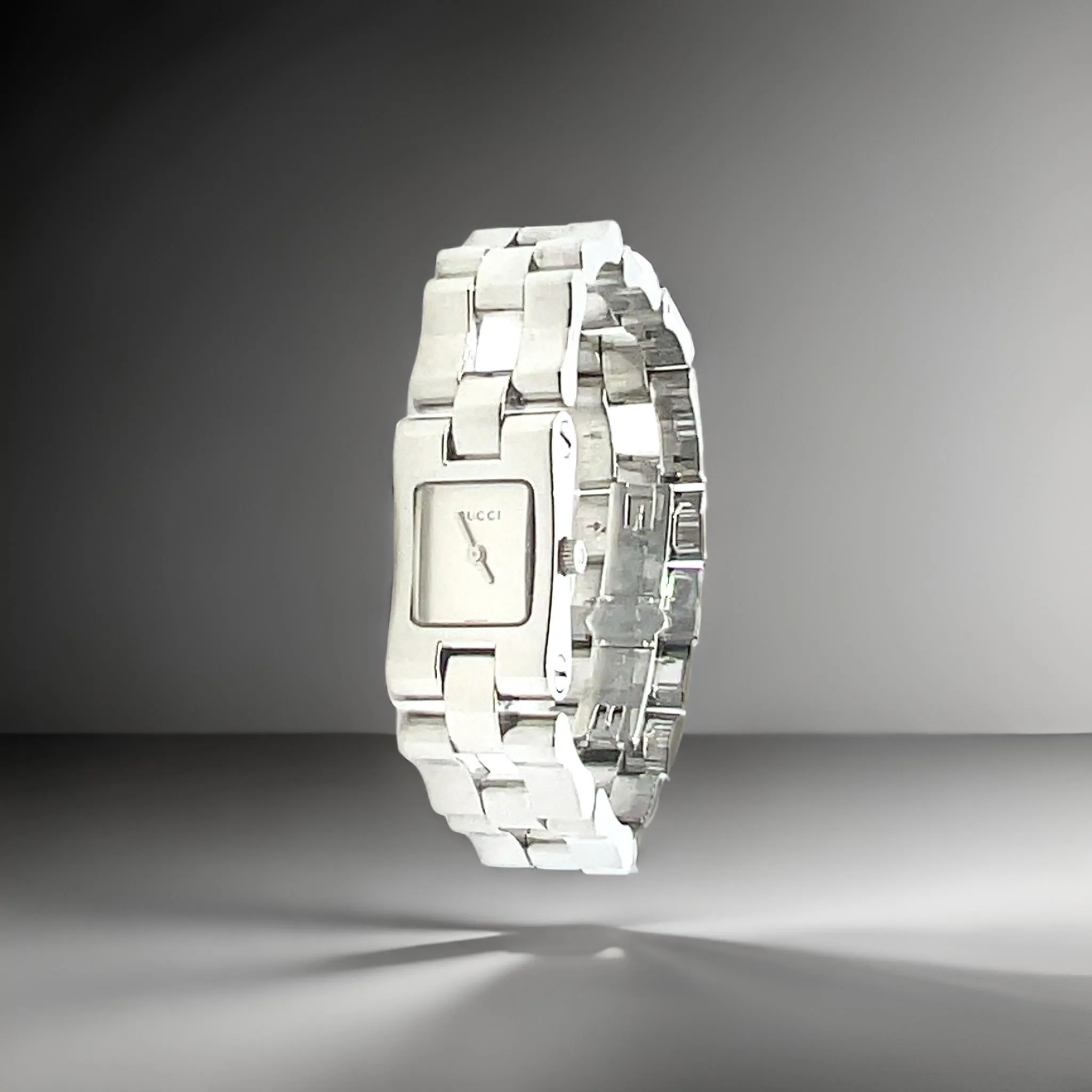 Gucci Estate Swiss Made Stainless Steel Ladies Wristwatch G43