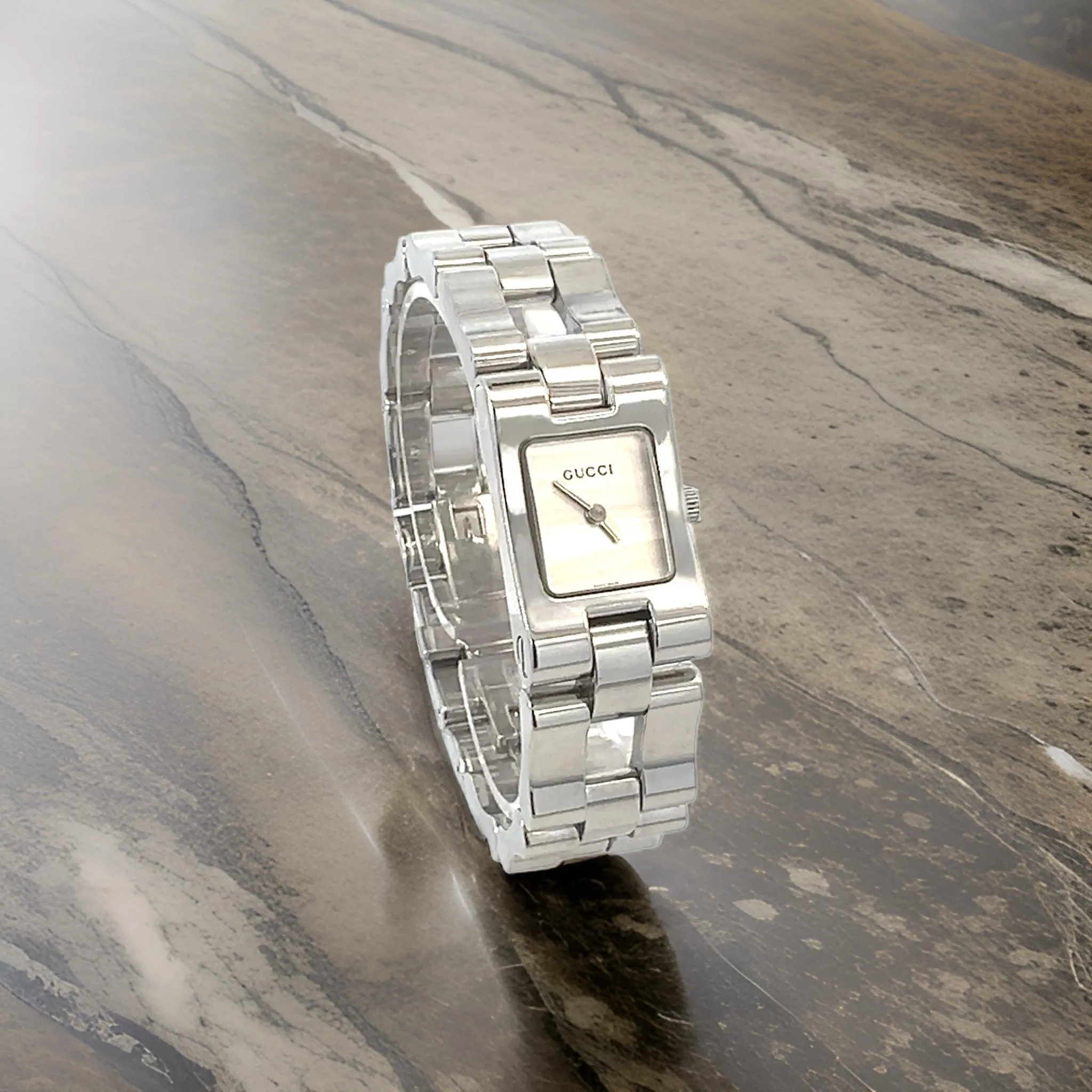 Gucci Estate Swiss Made Stainless Steel Ladies Wristwatch G43