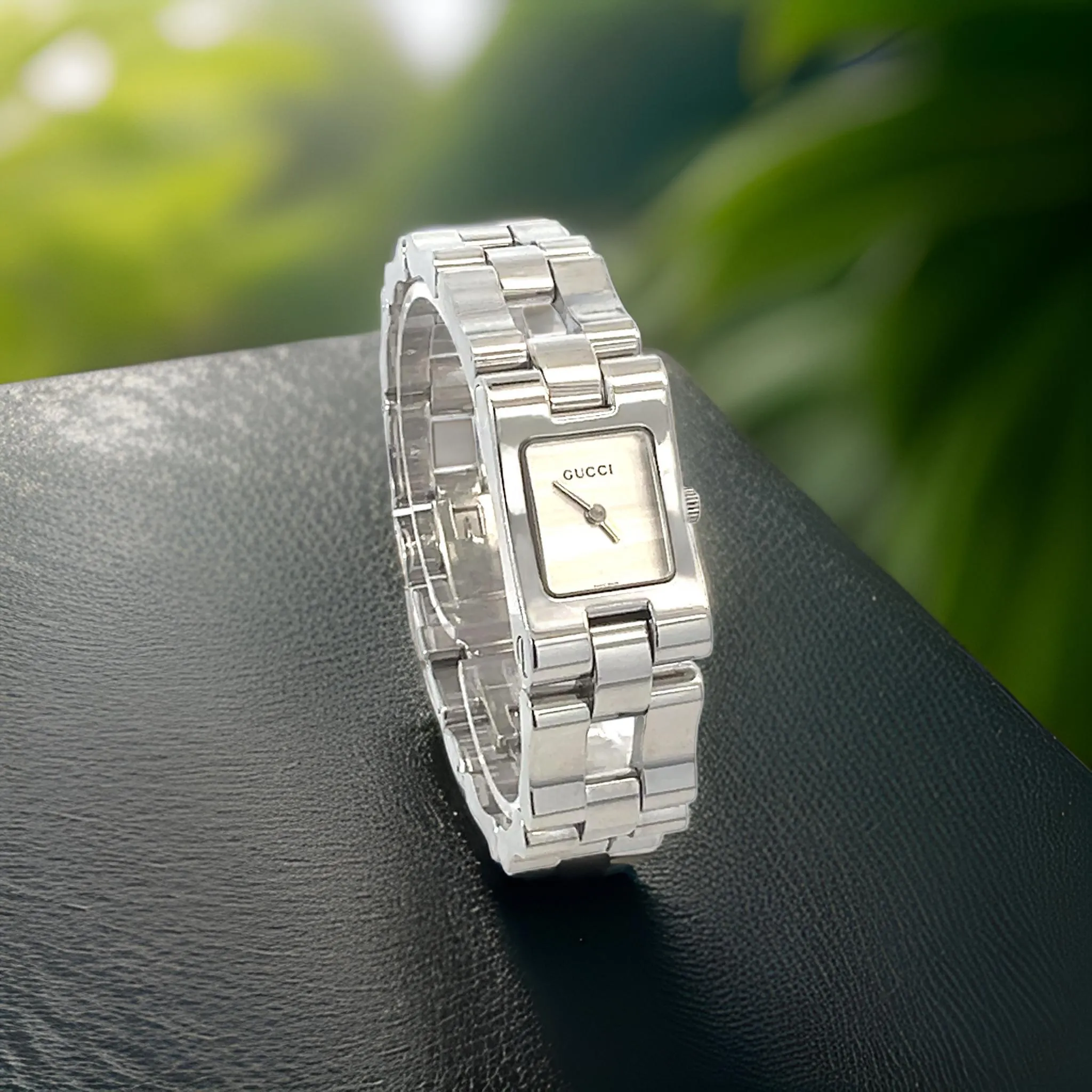 Gucci Estate Swiss Made Stainless Steel Ladies Wristwatch G43
