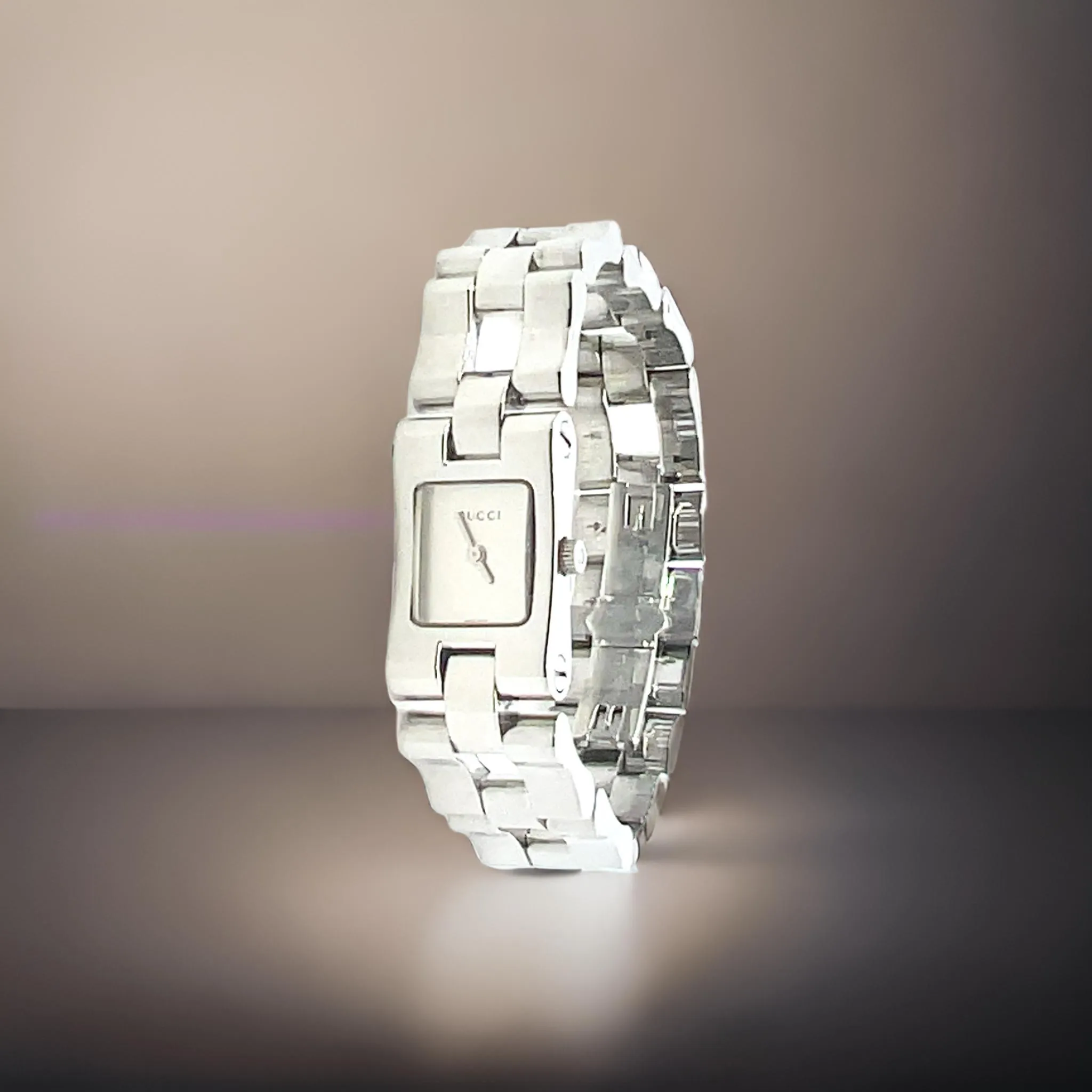 Gucci Estate Swiss Made Stainless Steel Ladies Wristwatch G43
