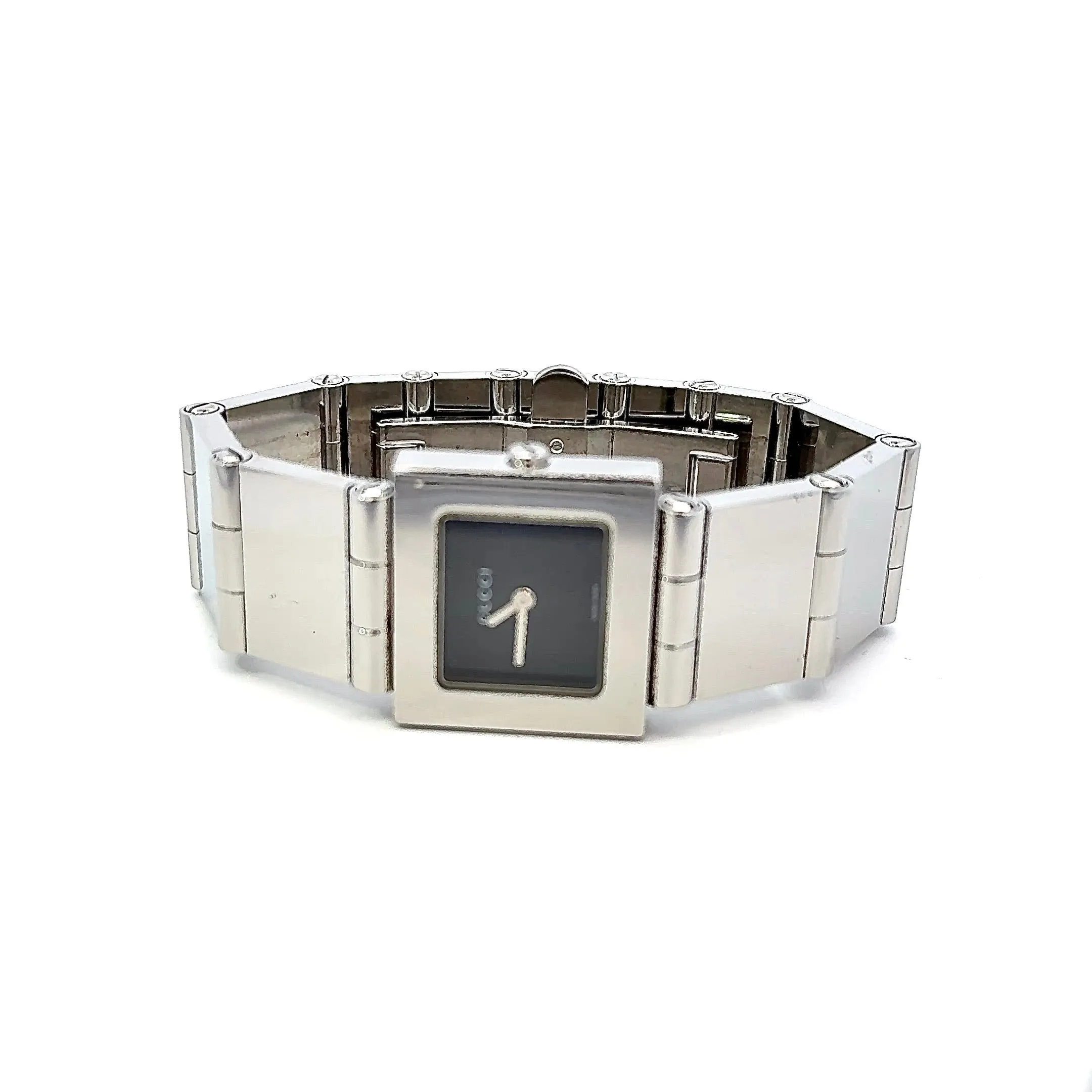 Gucci Stainless Steel Water Resistant Swiss Made Wristwatch 6" Estate G52