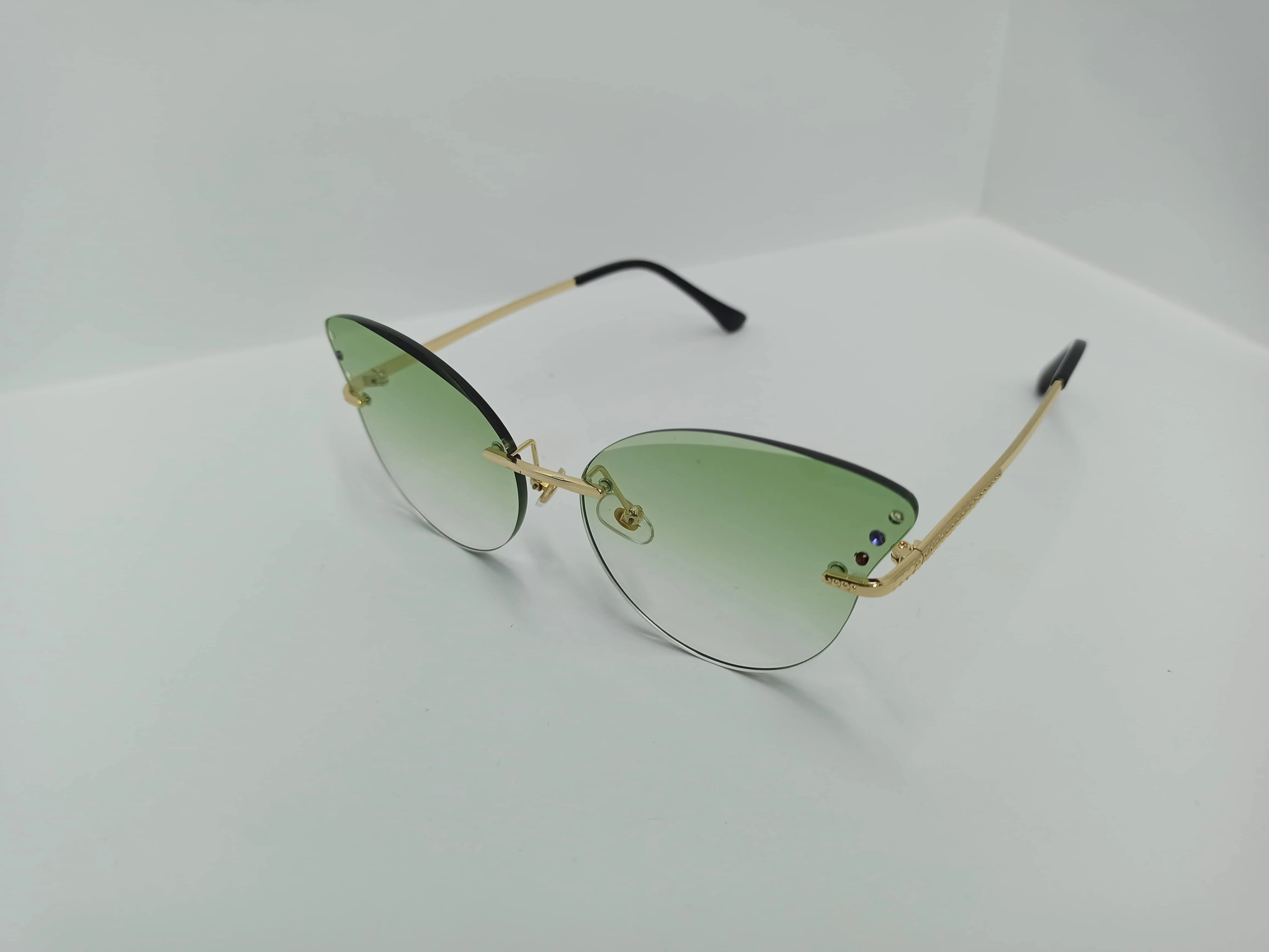 Modern Green Sunglass - SG286 - Metal Legs/Polycarbonate Lens - Women - Budget Sunglass