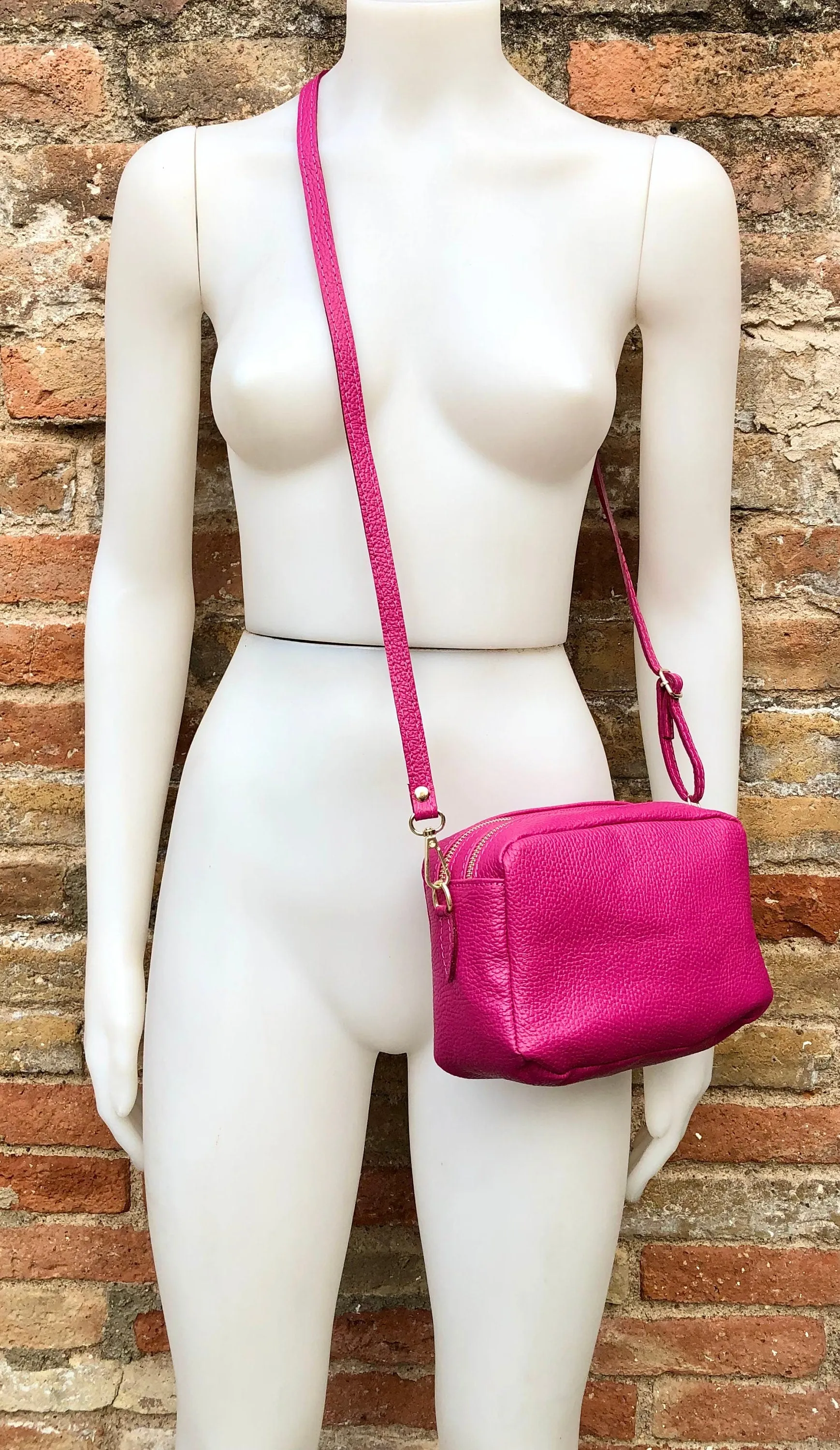 Small leather bag in fuchsia pink. Cross body bag, shoulder bag in GENUINE leather. Hot pink purse. Adjustable strap   zippers. Gold accents