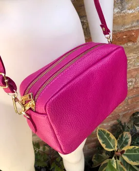 Small leather bag in fuchsia pink. Cross body bag, shoulder bag in GENUINE leather. Hot pink purse. Adjustable strap   zippers. Gold accents